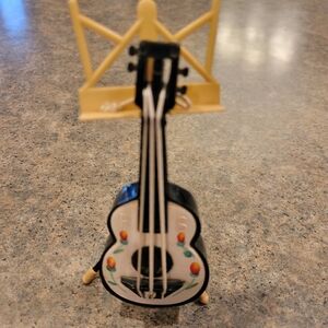 VINTAGE guitar shaped salt and pepper shaker